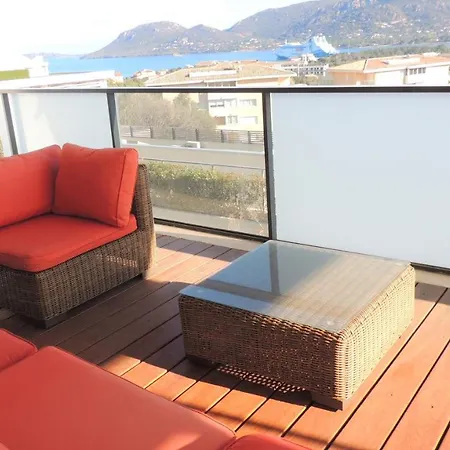 Very Nice With Sea View Ideally Located At 750m From The Port And Shops. 아파트 포르토베쉬오