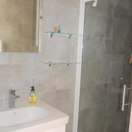 아파트 Very Nice With Sea View Ideally Located At 750m From The Port And Shops.
